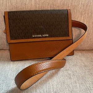 New and never worn Michael Kors Belt Bag!